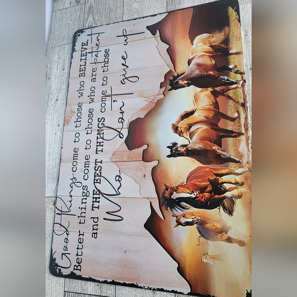 Nwt* Inspiration aluminum horse wall art deco. - Picture 2 of 7